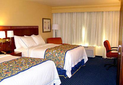 Hotel Courtyard By Marriott Ontario 3*