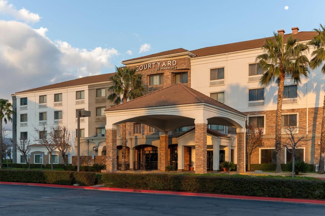 Hotel Courtyard By Marriott Ontario 3*