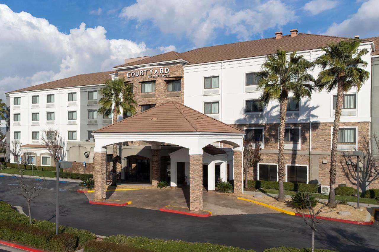 Courtyard By Marriott Ontario Hotel