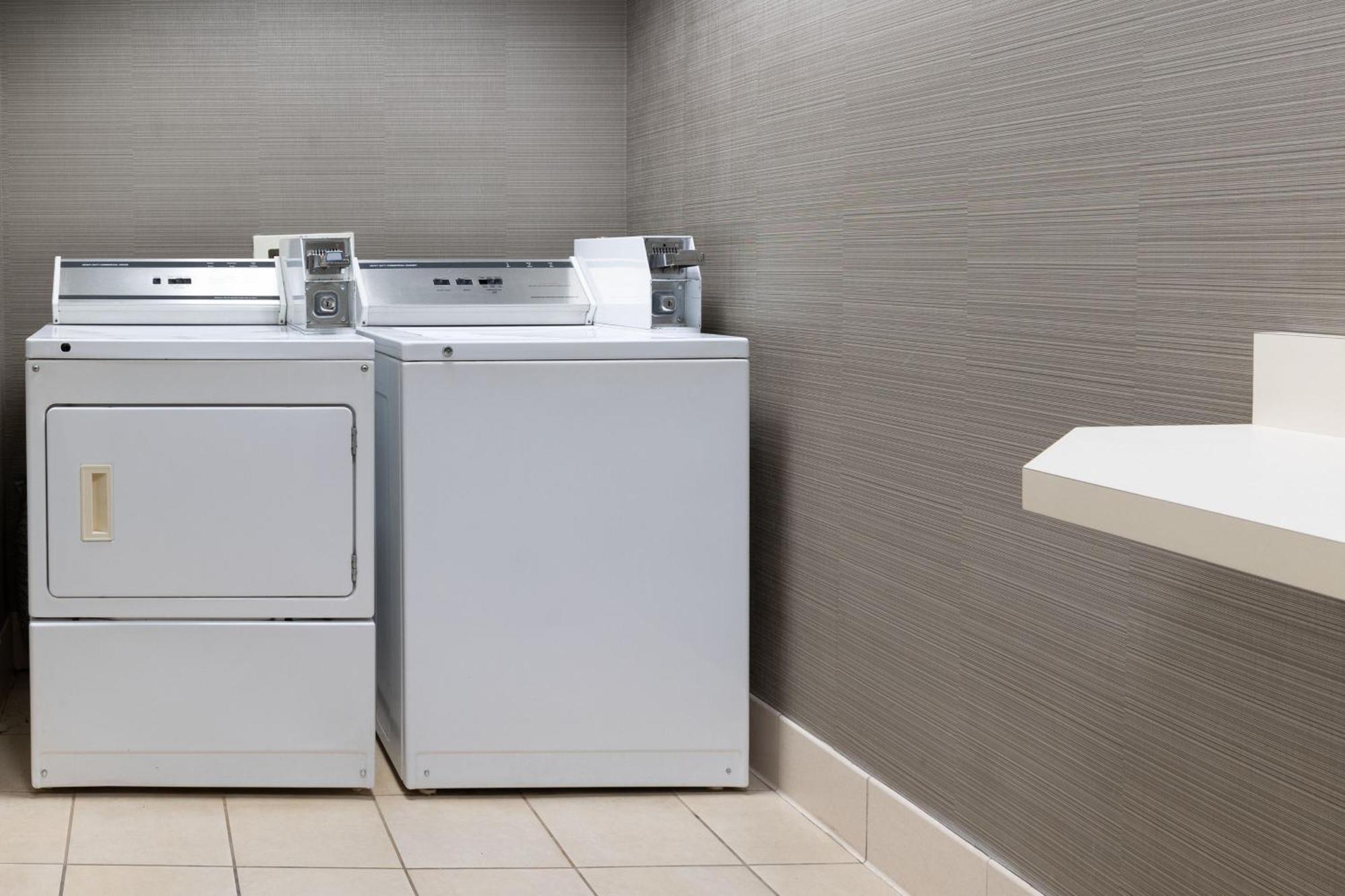 Hotel Courtyard By Marriott Ontario