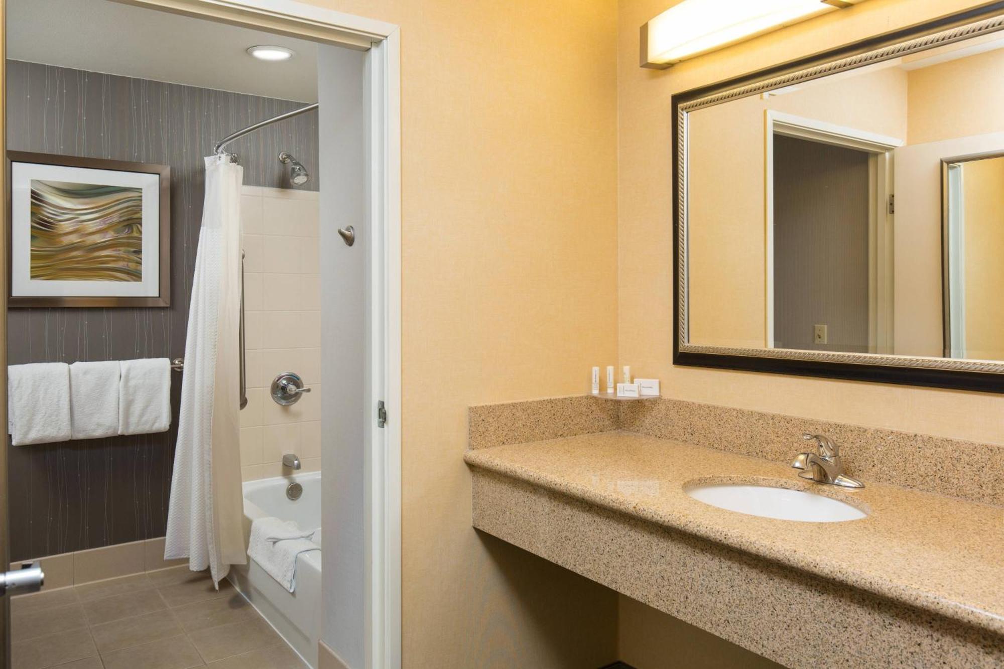 Courtyard By Marriott Ontario Hotel Rancho Cucamonga