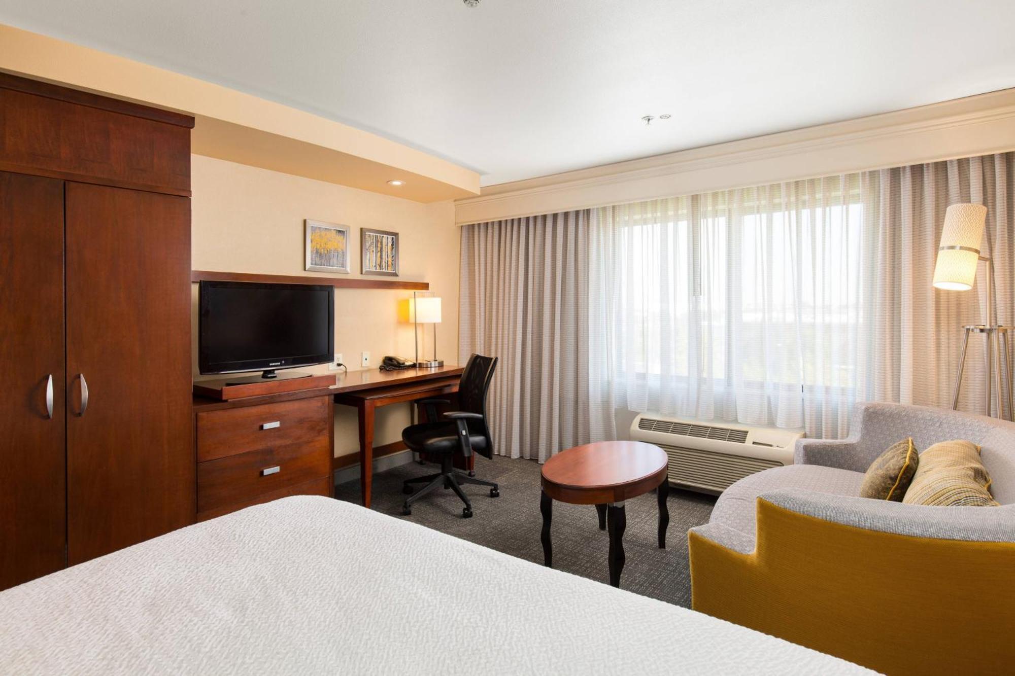 Hotel Courtyard By Marriott Ontario
