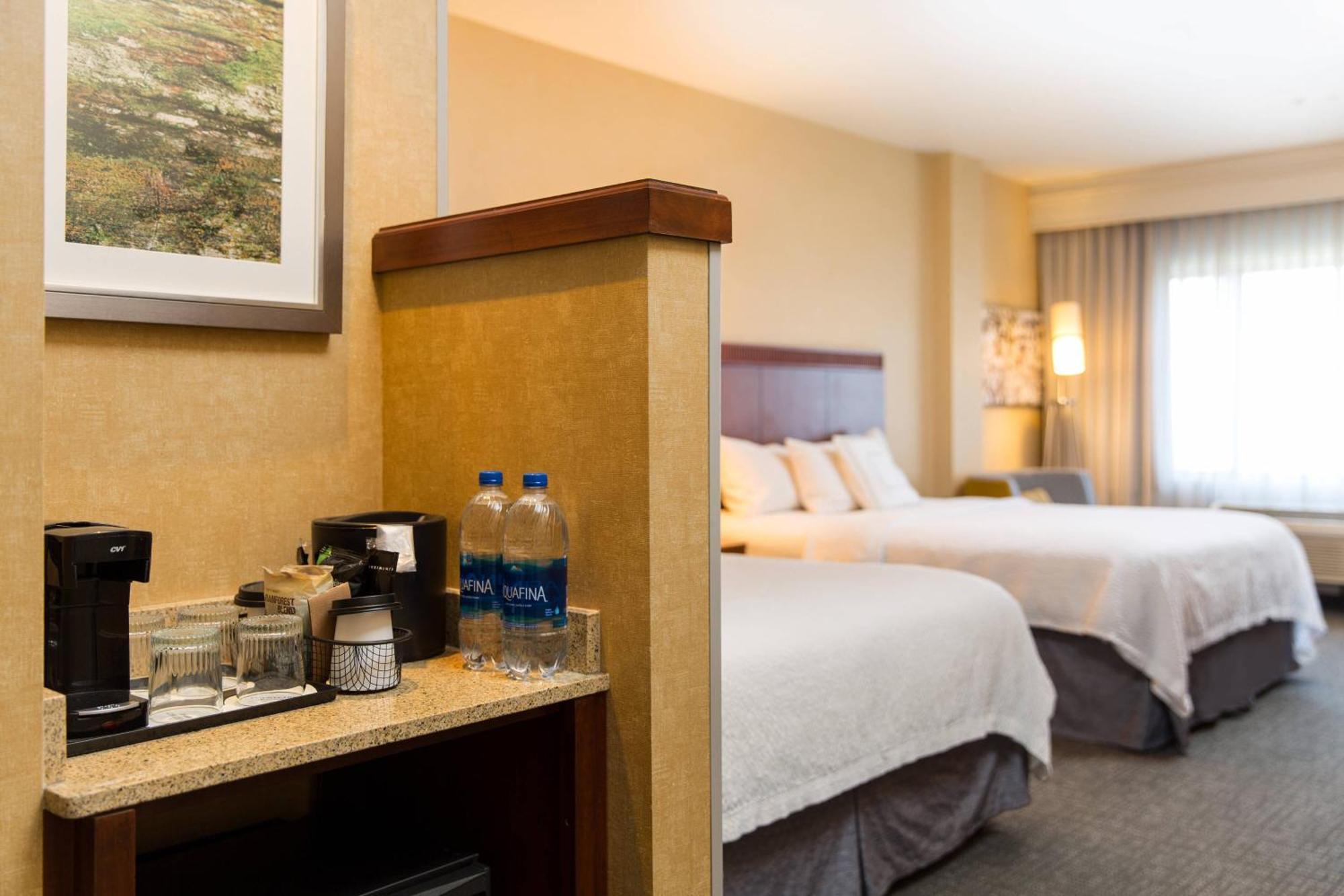 Courtyard By Marriott Ontario Hotel 3*