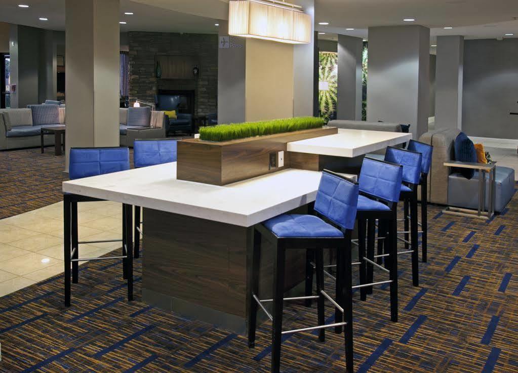 Courtyard By Marriott Ontario Hotel 3*