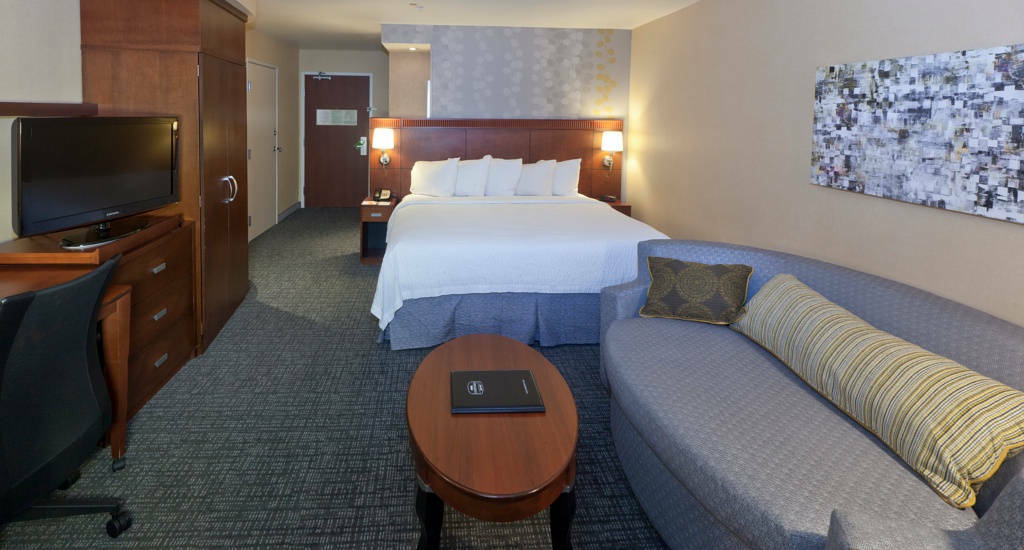 Courtyard By Marriott Ontario Hotel
