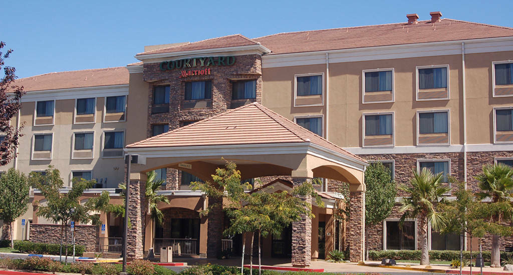 Courtyard By Marriott Ontario 3*